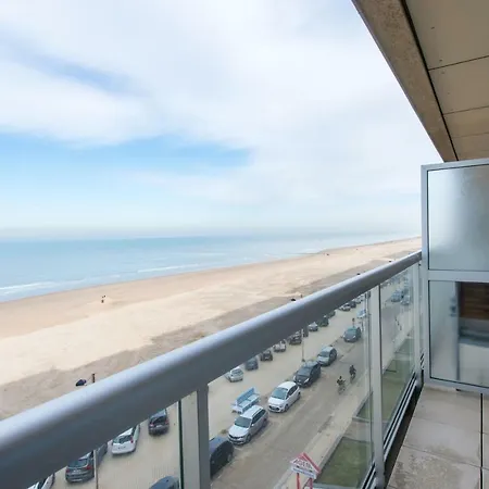 Sea View Apartment *